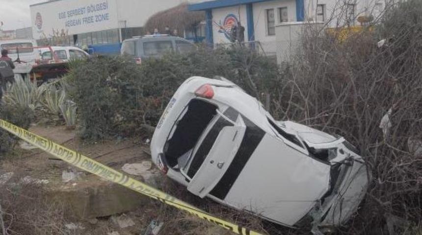 Otomobil Yayalara Çarptı: 1 Ölü, 2 Yaralı