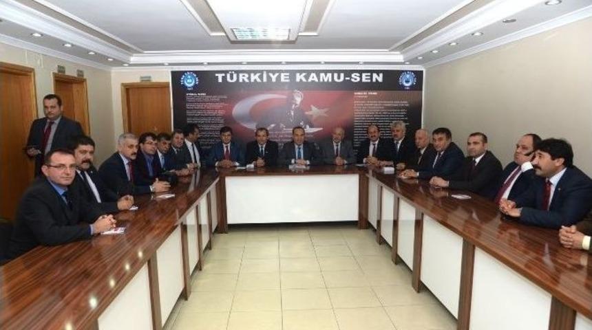 S&ouml;zl&uuml;: "t&uuml;rkiye Kamu Sen, T&uuml;rkiye&rsquo;nin &Ccedil;imentosudur"