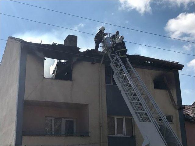 Yangın Korkulu Anlar Yaşattı