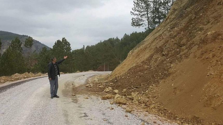 Bu Yol Tehlike Sa&ccedil;ıyor