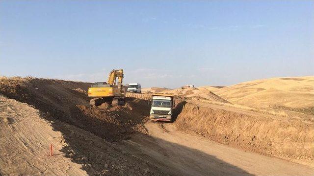 Baraj Gölü Sahasında Kalacak Köy Yolları İçin Yeni Yol Yapılıyor 1