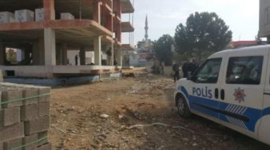 İnşaatın 6. Katından D&uuml;şen İş&ccedil;i Ağır Yaralandı