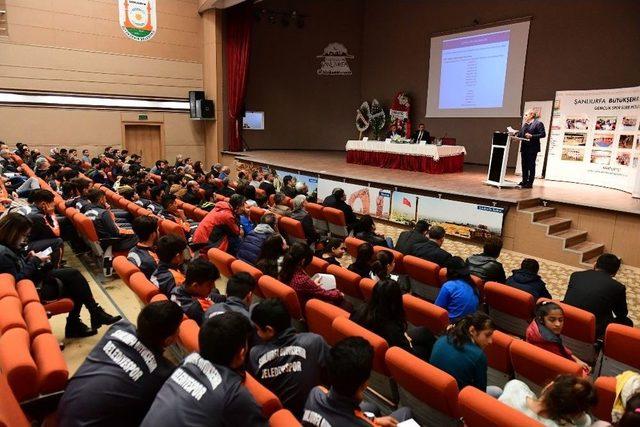 Şanlıurfa’da Türk Futbolu Anlatıldı