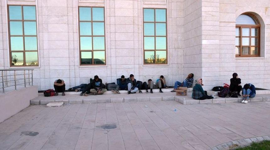 Hatay’da 17 Mülteci Yakalandı