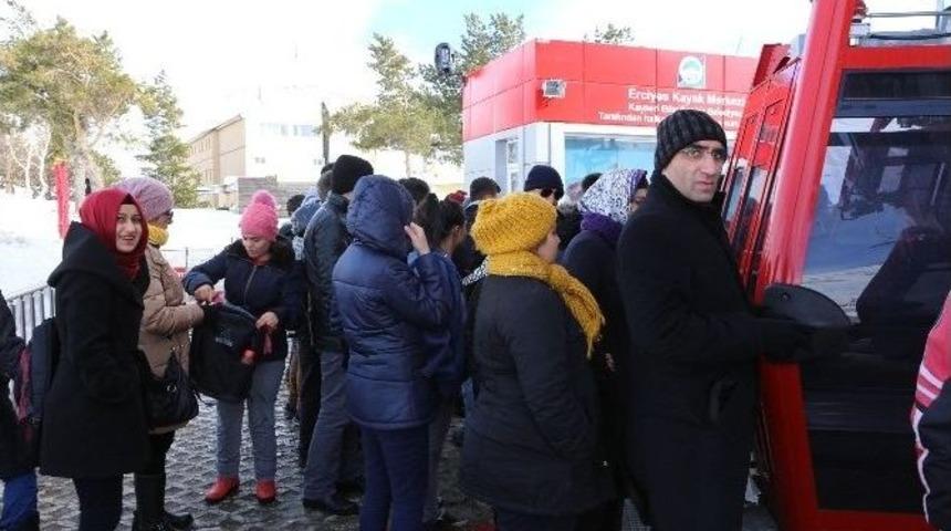 Sevgi&rsquo;nin Yolu Erciyes&rsquo;ten Ge&ccedil;ti