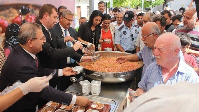 Cumhurbaşkanlığı Hatay’da Aşure Dağıttı