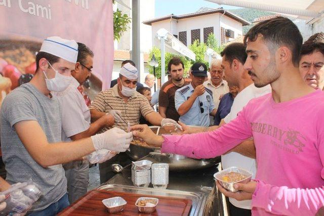 Cumhurbaşkanlığı Hatay’da Aşure Dağıttı