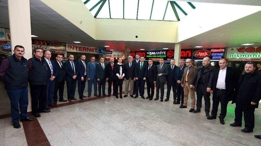 Başkan Karaosmanoğlu Otob&uuml;s Terminalinde Esnafı Ziyaret Etti