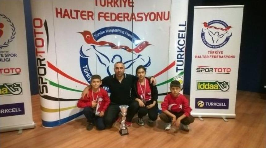 Burhaniye&rsquo;de Haltercilerin Kaymakam Ziyareti