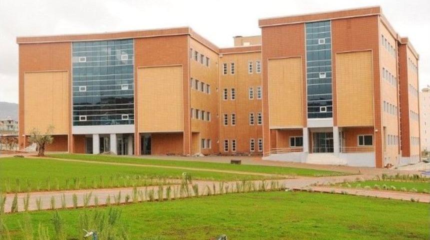 İlahiyat Fak&uuml;ltesi Artık Yeni Binasında