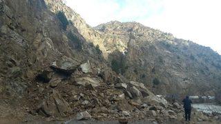 Artvin-ardahan Karayolu’nda Heyelan