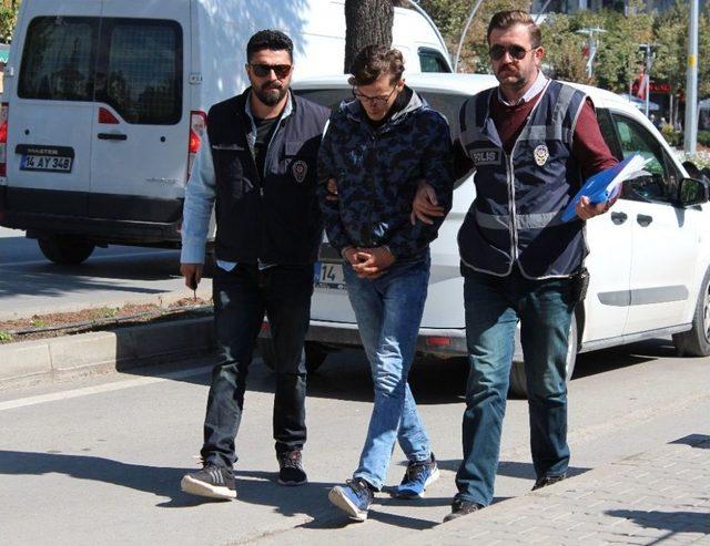 Sosyal Medyada Tartışıp, 16 Yaşındaki Çocuğu Bıçakladı 1