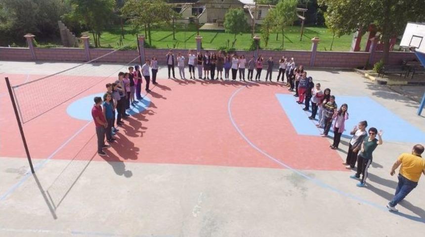 Alaşehir Belediyesi &Ouml;ğrencilerin Y&uuml;z&uuml;n&uuml; G&uuml;ld&uuml;rd&uuml;