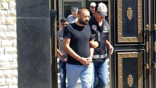 Hatay da G&ouml;&ccedil;men Ka&ccedil;ak&ccedil;ılığı Şebekesine Operasyon: 15 G&ouml;zaltı 2