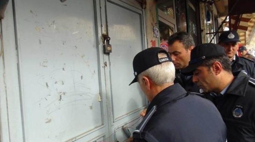 Siverek Belediyesi Dicle Edaş Binasını M&uuml;h&uuml;rledi