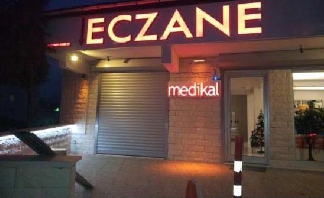 Eczanelerin Vitrininde Medikal Yazısı Bulunmayacak