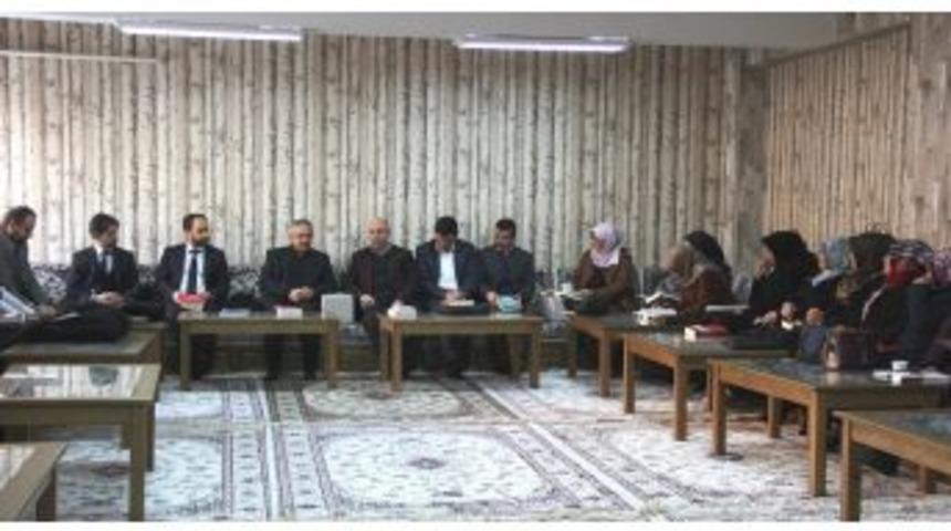 Vaiz Ve Vaizeler İçin ‘ilmi Müzakere’ Toplantısı Yapıldı