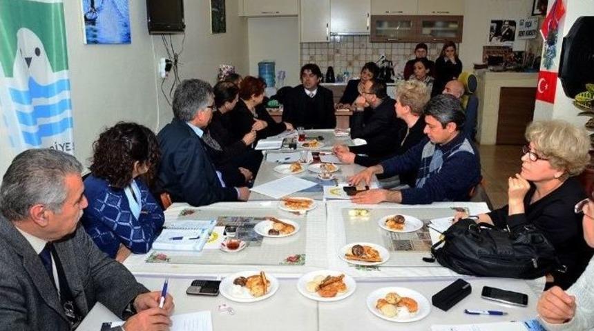 Fo&ccedil;a&rsquo;da Engelli Vatandaşlar İ&ccedil;in Bir Araya Geldiler