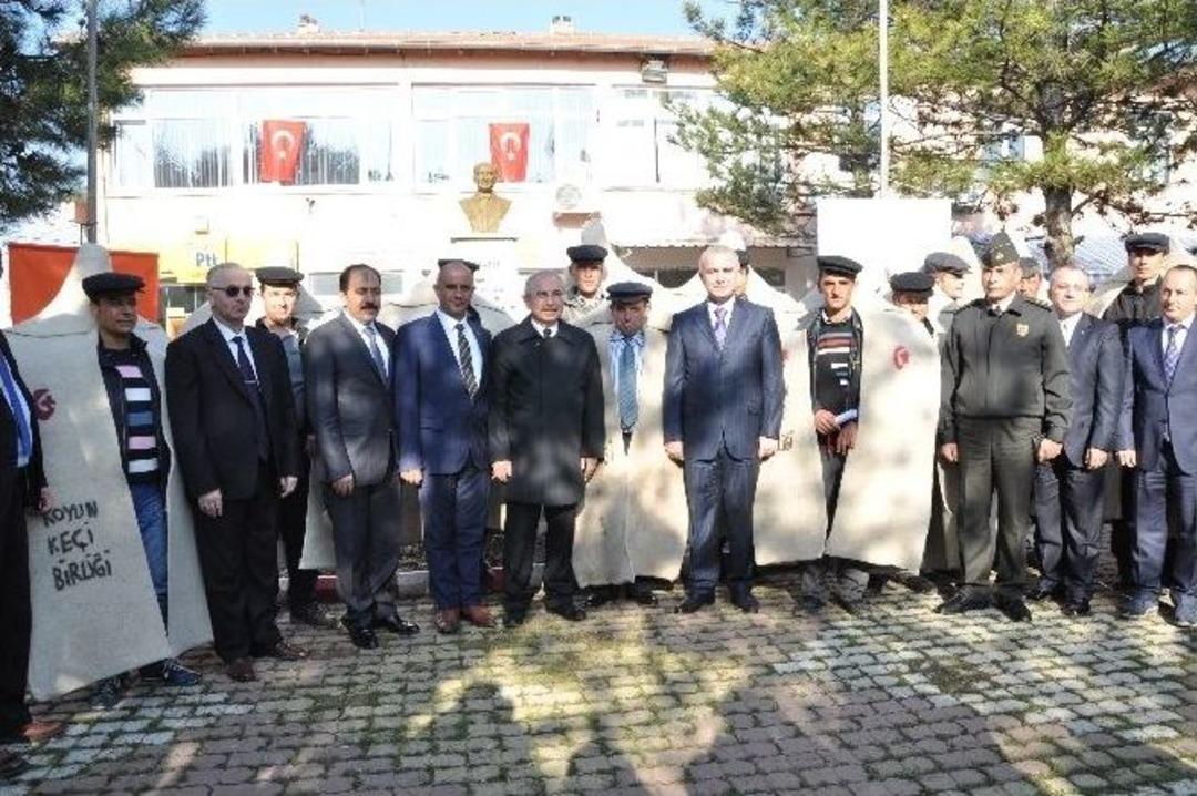 S&uuml;r&uuml; Sahipleri Kepenek Giydi