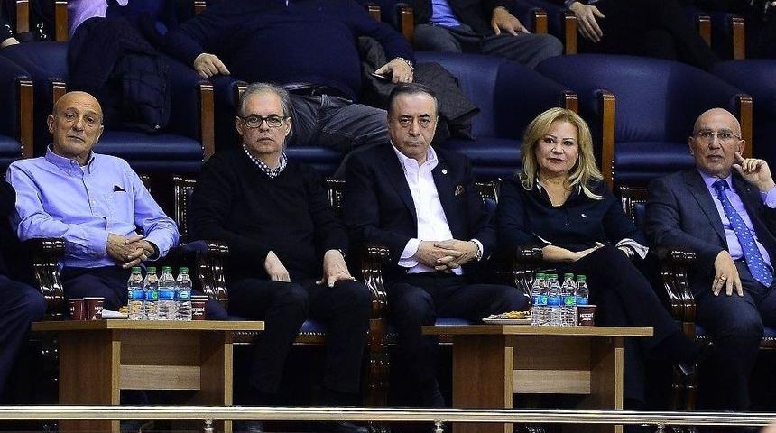 Mustafa Cengiz Derbide Takımını Yalnız Bırakmadı