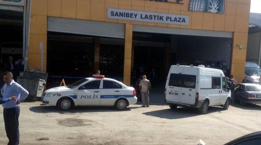 Başkent&rsquo;te Kalorifer Kazanı Patladı: 1 &Ouml;l&uuml;, 2 Yaralı