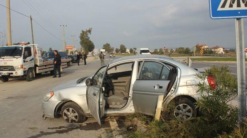 Manavgat-alanya Yolunda Trafik Kazası: 2 Yaralı