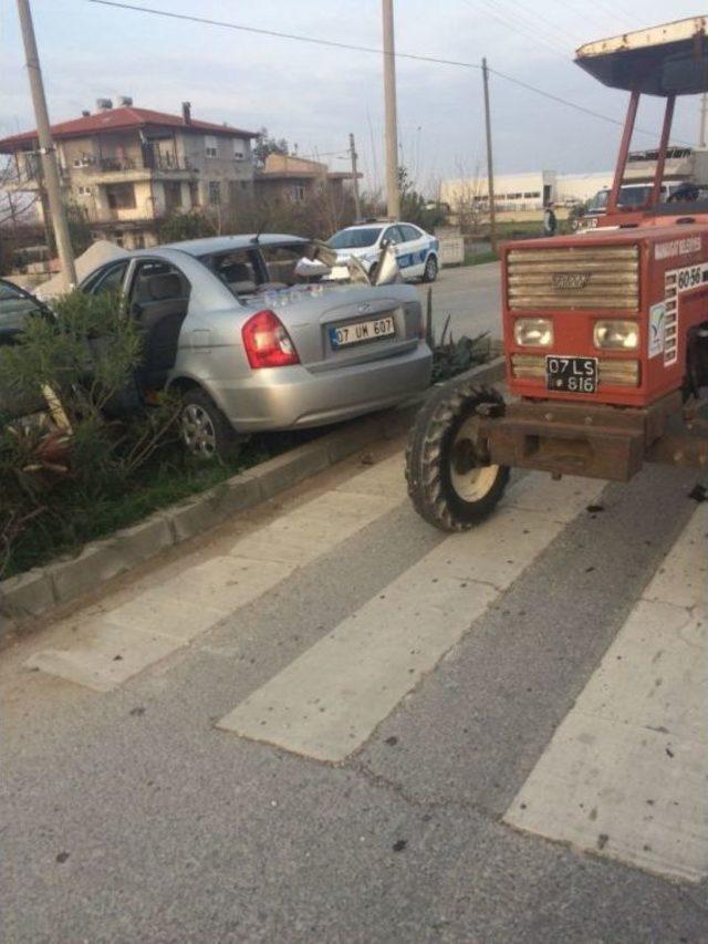 Manavgat-alanya Yolunda Trafik Kazası: 2 Yaralı