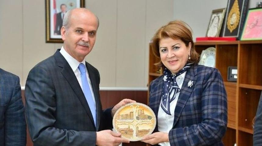 Cb&uuml; İlk Kez Yurtdışında Sınav Yapacak