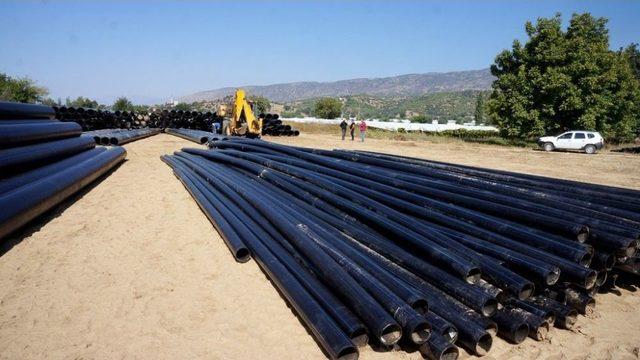 Sarıg&ouml;l&rsquo;de 23 Bin Dekarlık &Uuml;z&uuml;m Bağı Damlama Sulamayla Sulanacak 1