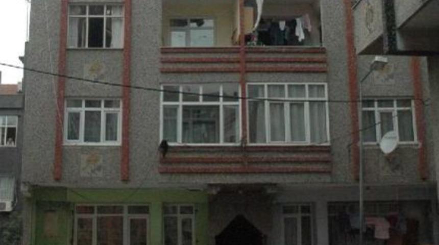 Savaştan Ka&ccedil;an Suriyeliler, İstanbul&rsquo;Da Dolandırıldı