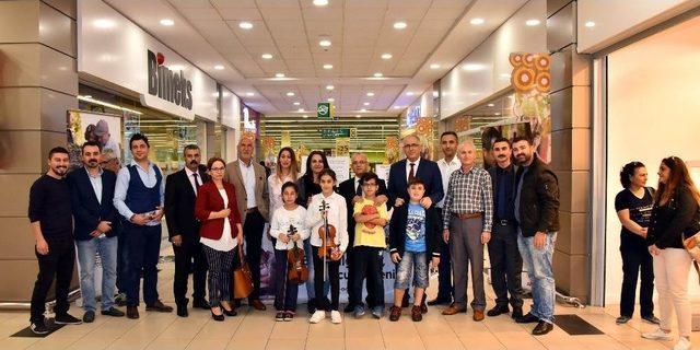 Salihli’de “baba İlgilenir, Çocuk Öğrenir” Sergisi