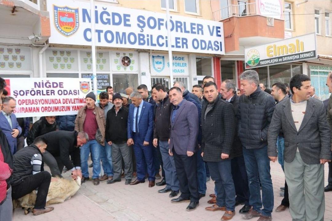 Şof&ouml;rlerden Afrin&rsquo;e Destek Konvoyu