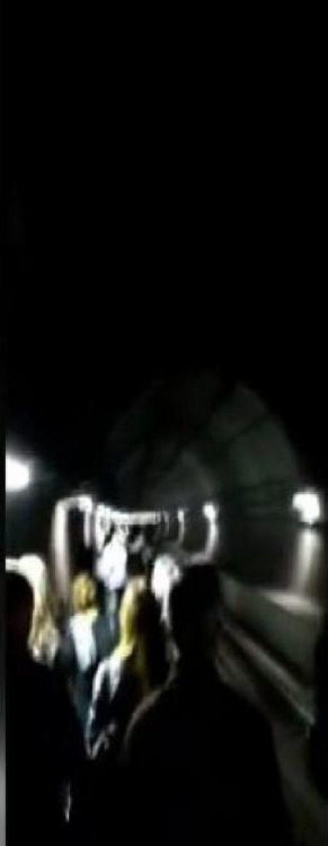 Marmaray Seferleri Teknik Arıza Nedeniyle Yapılamıyor (1) 2