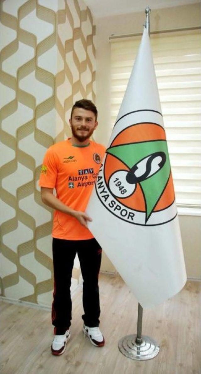 Alanyaspor Fenerbahçeli Gökay'ı Aldı