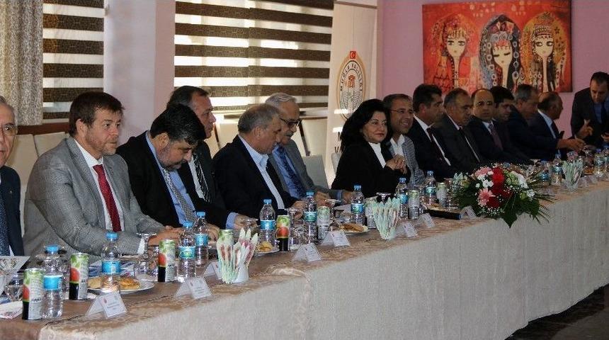 Vali Civelek, Muğla Ekonomisine Yön Verenlerle Bir Araya Geldi
