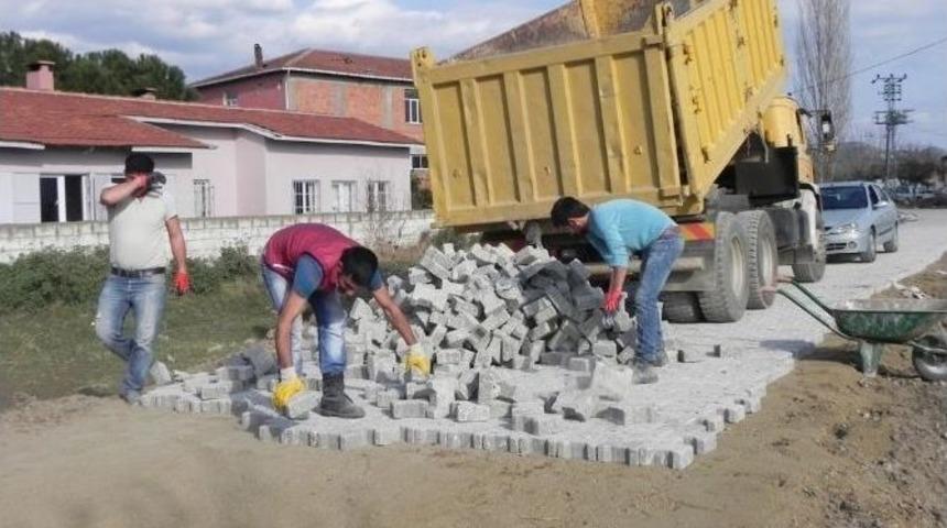 &Ouml;demiş&rsquo;te Mahallelerdeki &Ccedil;alışmalar S&uuml;r&uuml;yor