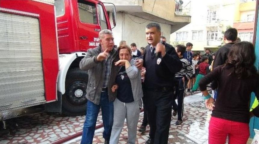 Mersin&rsquo;de Ev Yangını