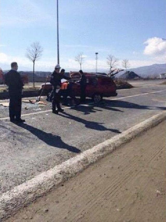 Elazığ'da Takla Atan Otomobilde 7 Kişi Yaralandı