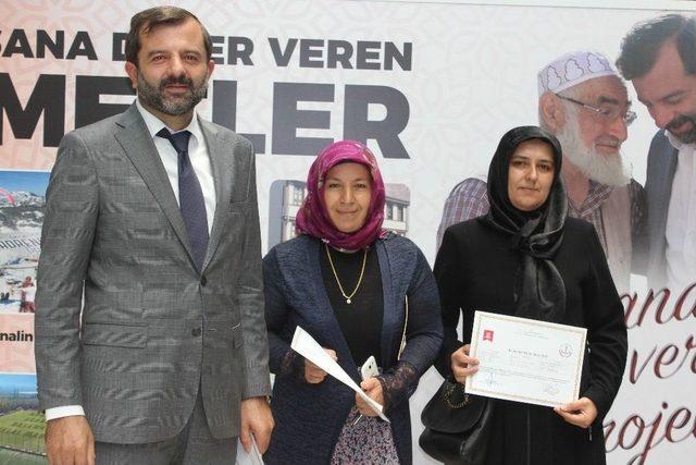 Gürsu Belediyesi 100 Kadını Meslek Sahibi Yaptı