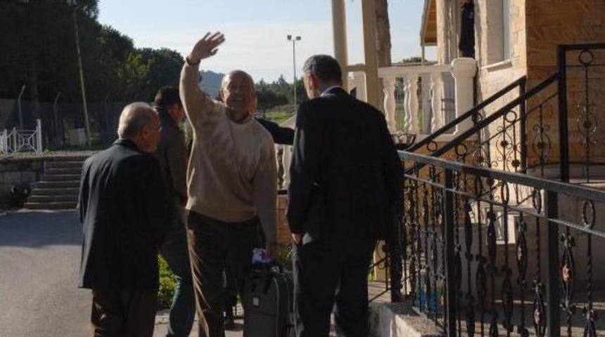 T&uuml;rbana Engel Oldu Diye Cezaevine Giren Prof. Dr. Pek&uuml;nl&uuml;, Yeniden Hakim Karşısında (2)