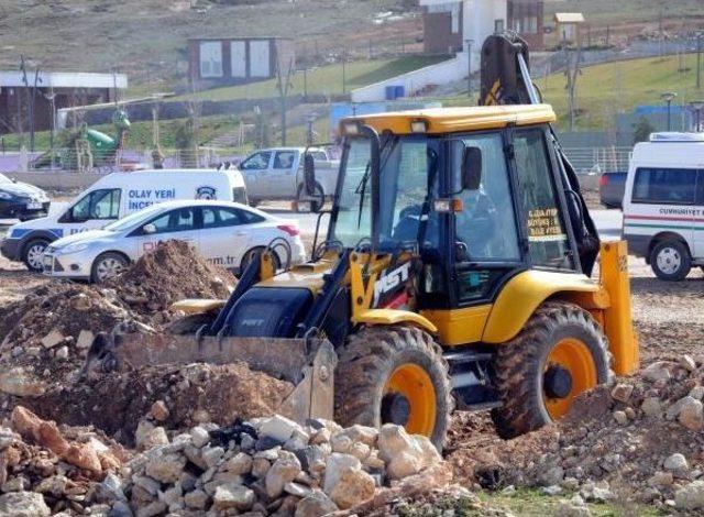 'ceset Var' Denilen Arazide Kazı Çalışması Başlatıldı