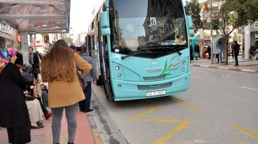 Chp'li &Ouml;zel, 65 Yaş &Uuml;zerini &Uuml;cretsiz Taşıma Mağduriyetini Tbmm'ye Taşıdı