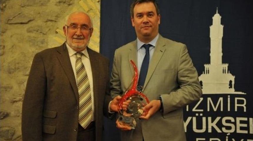 Yılın &Ouml;zel &Ouml;d&uuml;l&uuml; Piriştina&rsquo;ya