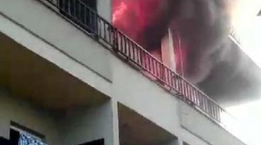 Mersin'de Korkutan Yangına Toma M&uuml;dahale Etti