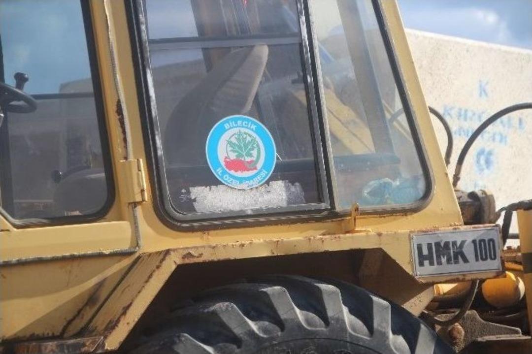 Satılık Ara&ccedil;lar Adeta &Ccedil;&uuml;r&uuml;meye Terk Edildi