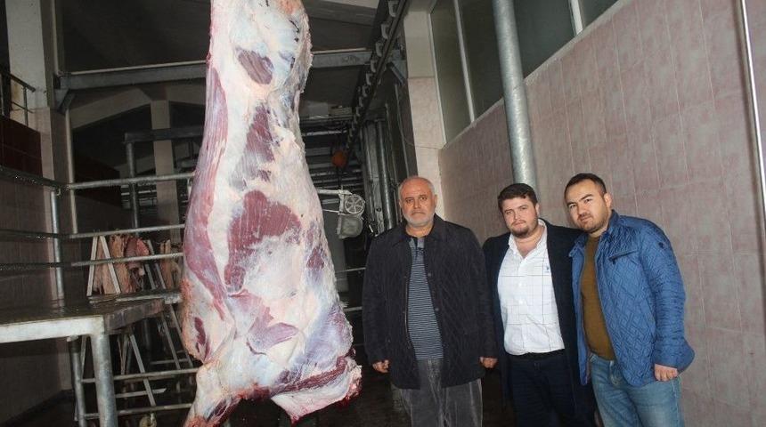 Hayırsever İşadamı Aykanat&rsquo;tan Mehmet&ccedil;iğe Destek