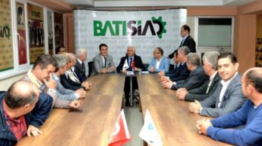 D&uuml;ndar, İş D&uuml;nyasının Temsilcileri İle Buluştu