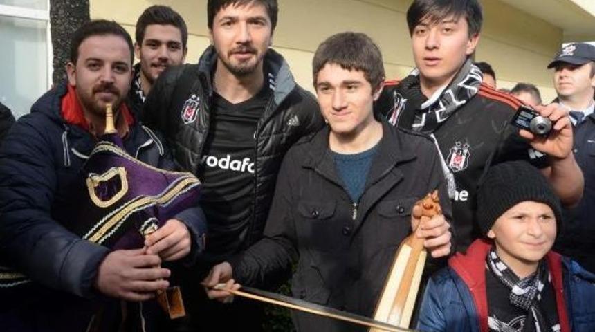 Beşiktaş&rsquo;A Rize&rsquo;De Kemen&ccedil;e Ve Tulumlu Karşılama