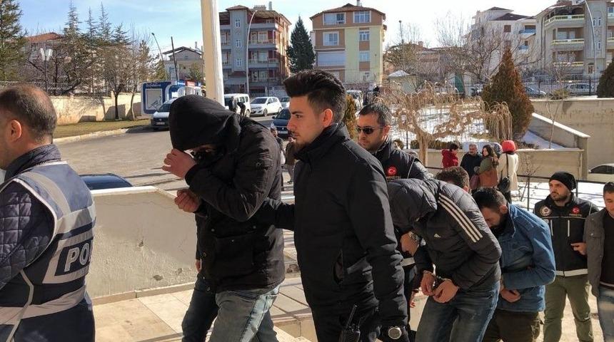 Karaman&rsquo;da Uyuşturucu Operasyonu: 5 Tutuklama