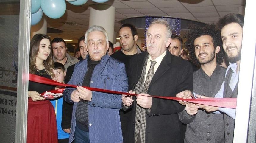 Vali Toprak İşyeri A&ccedil;ılışına Katıldı